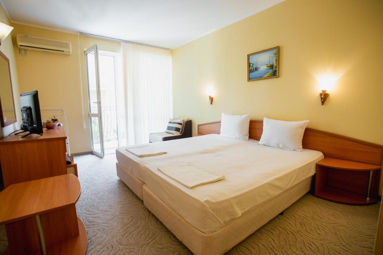 Hotel Dolphin Ravda Exteriér fotografie