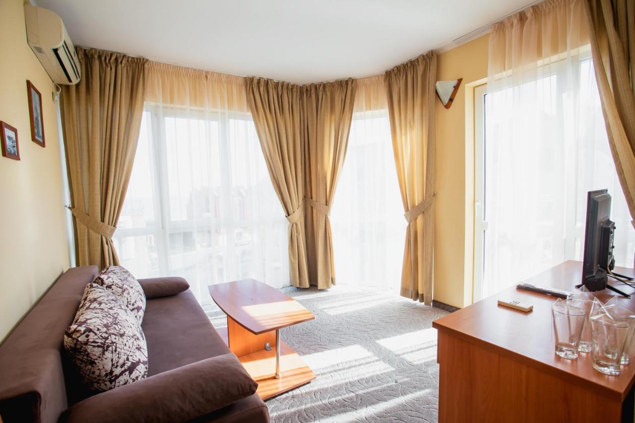 Hotel Dolphin Ravda Exteriér fotografie